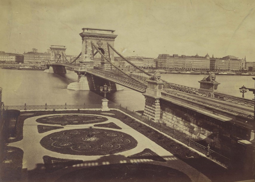 Chain Bridge in Budapest around 1870