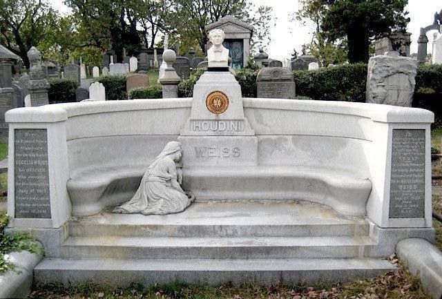 Houdini's grave